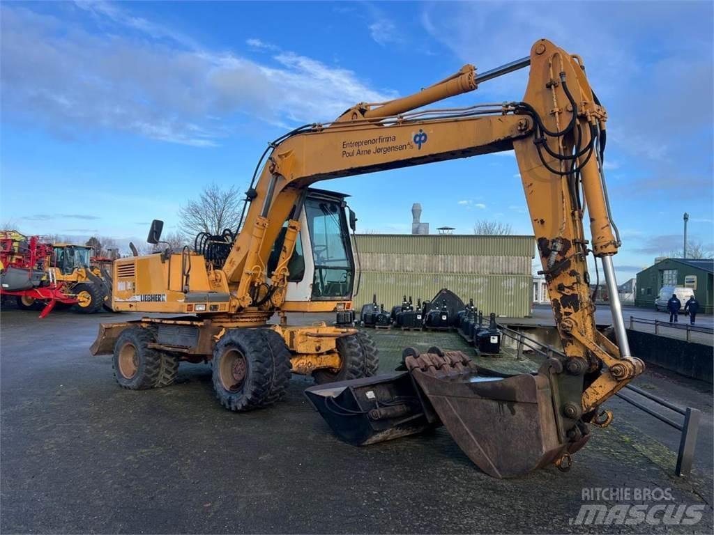 Liebherr 902 ホイール式油圧ショベル（パワーショベル・ユンボ・バックホー）