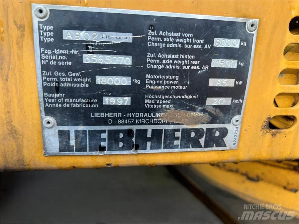 Liebherr 902 ホイール式油圧ショベル（パワーショベル・ユンボ・バックホー）