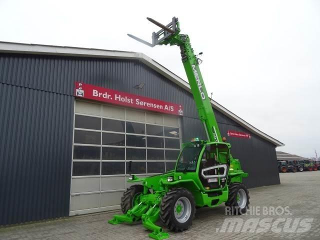 Merlo P40.17 テレスコーピックハンドラー