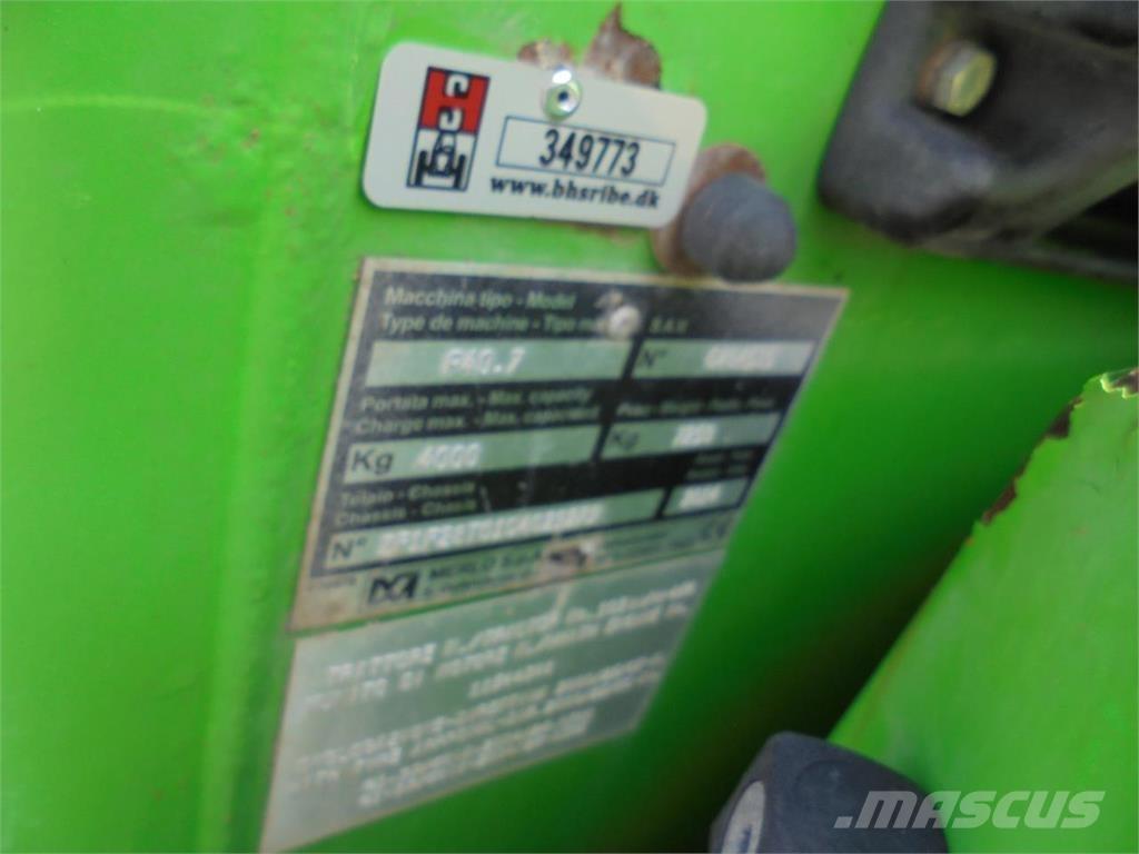 Merlo P40.7 テレスコーピックハンドラー