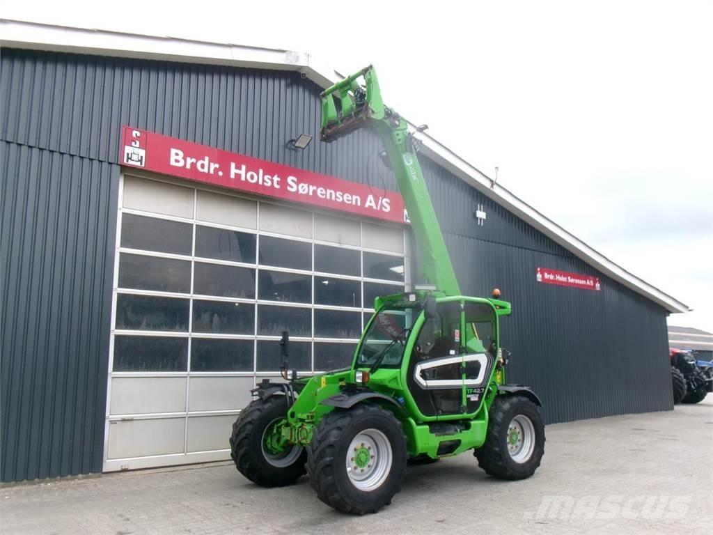 Merlo TF42.7 テレスコーピックハンドラー