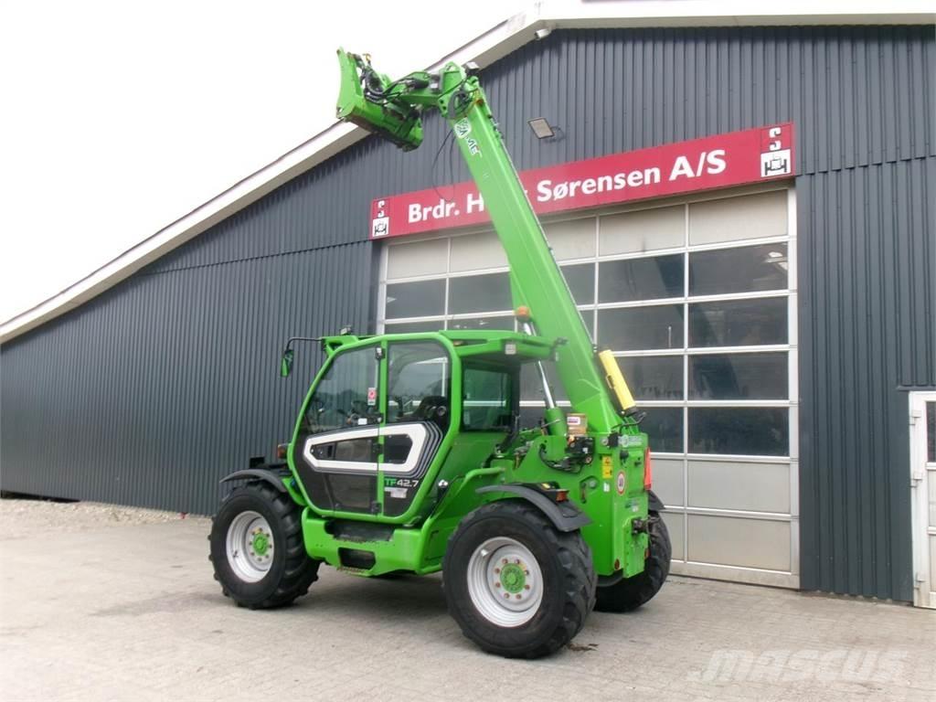 Merlo TF42.7 テレスコーピックハンドラー