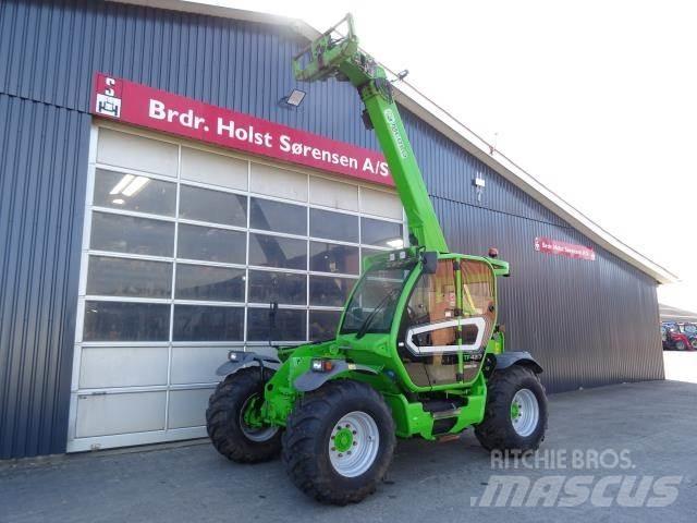 Merlo TF42.7CS テレスコーピックハンドラー