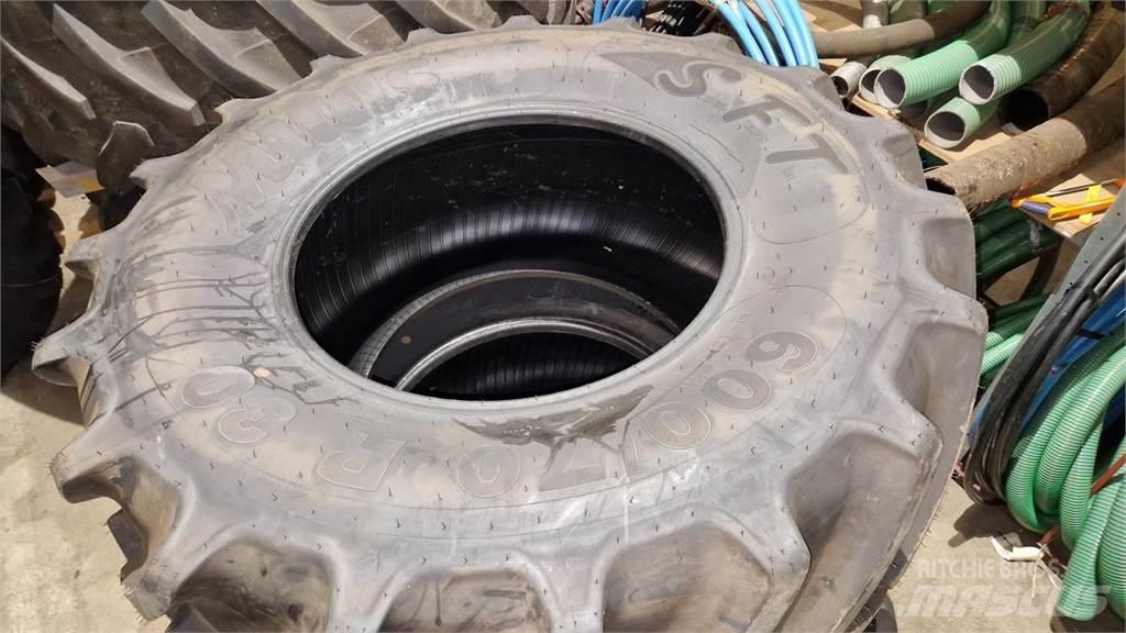 Mitas 600/70R30 タイヤ、ホイル、リム