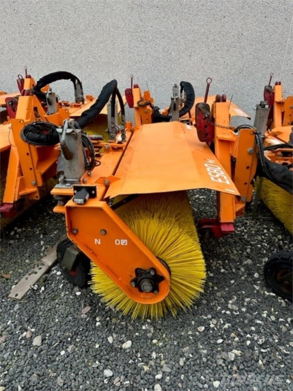 Nesbo HF1600S 路面清掃機