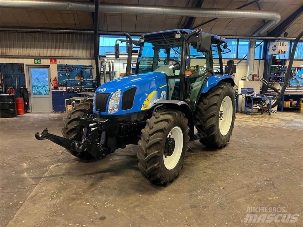 New Holland T5030 トラクター