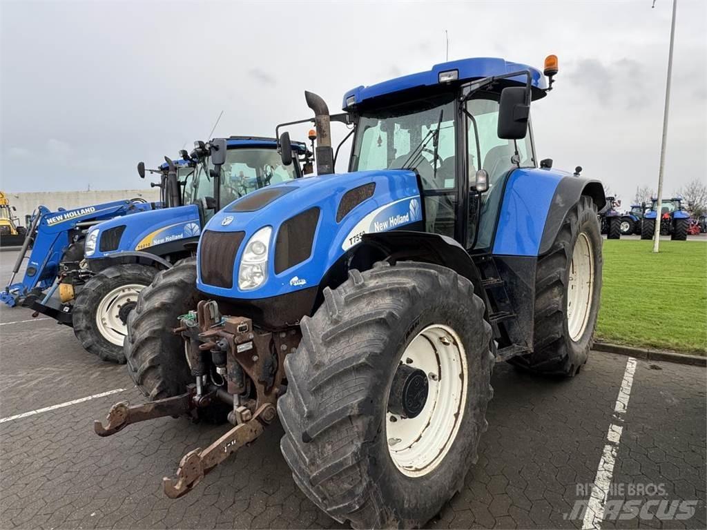 New Holland T7550 トラクター