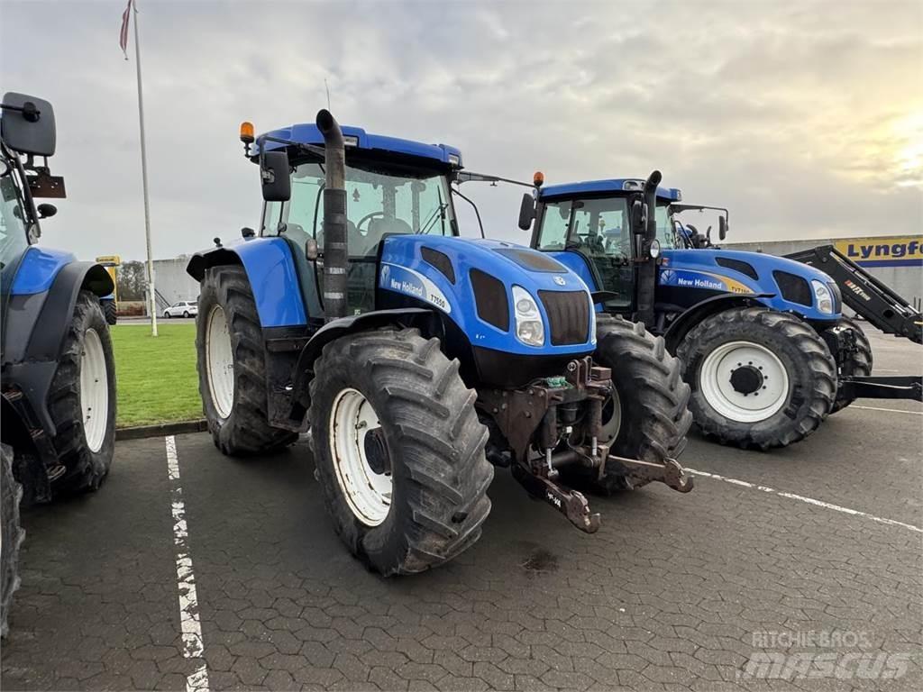 New Holland T7550 トラクター
