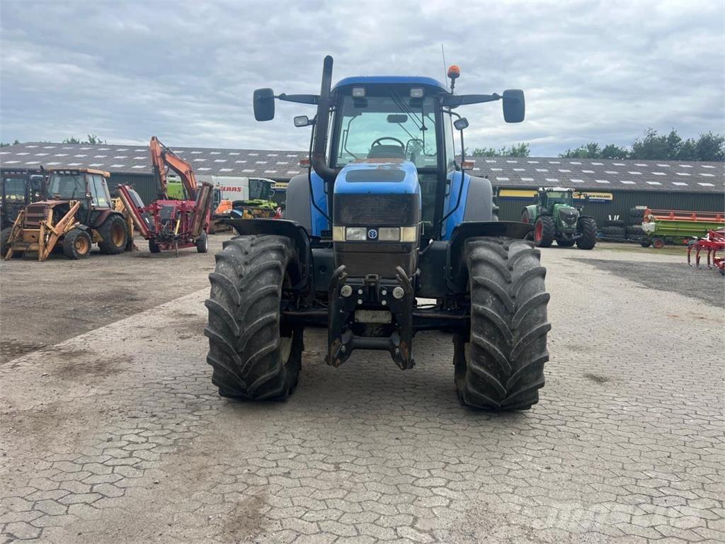 New Holland TM 175 トラクター