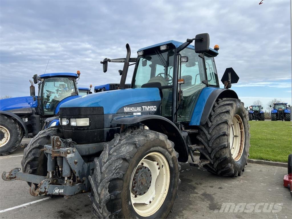 New Holland TM150 トラクター