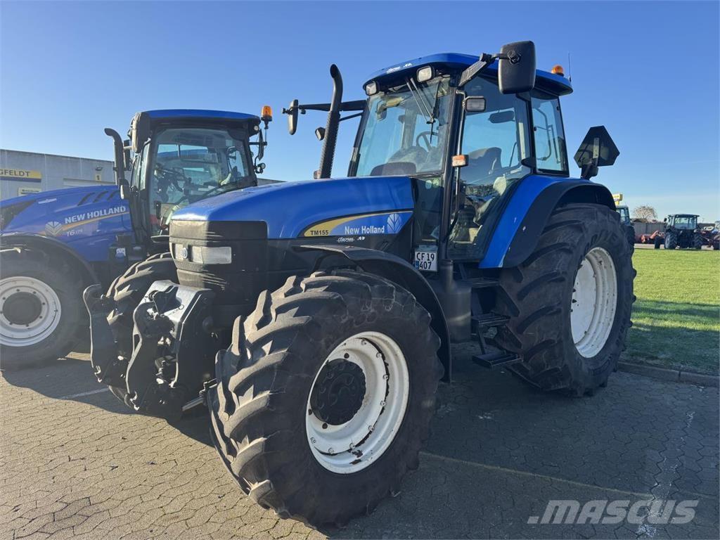 New Holland TM155 トラクター