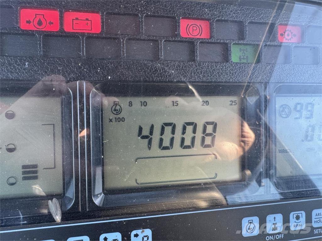 New Holland TM155 トラクター