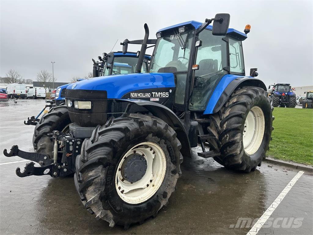 New Holland TM165 トラクター