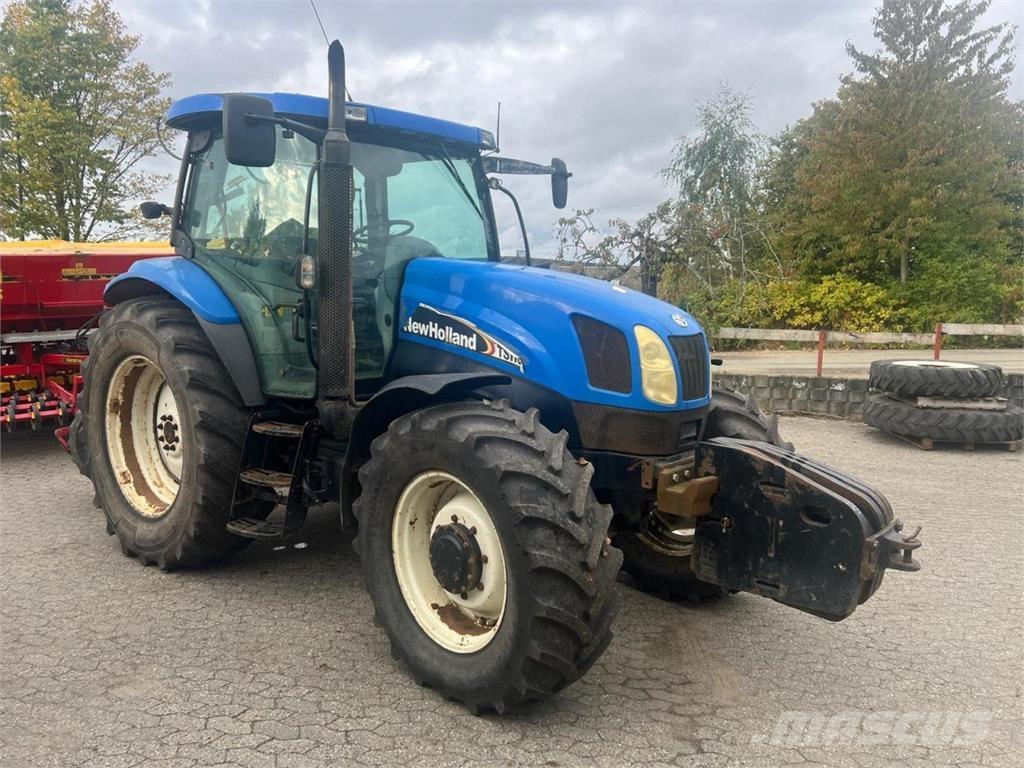 New Holland TS115A トラクター