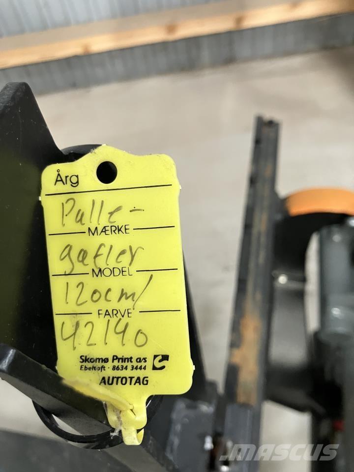  PALLEGAFLER フロントローダーとディガー