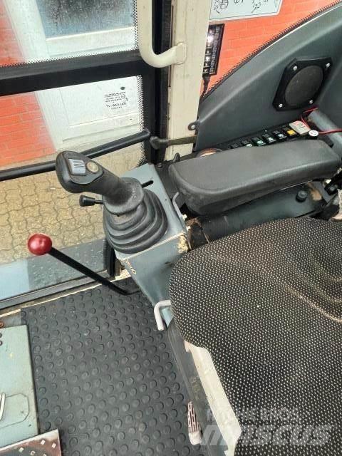 Terex TC29 ミニ油圧ショベル 7t以下（ミニユンボ・ミニディガー）
