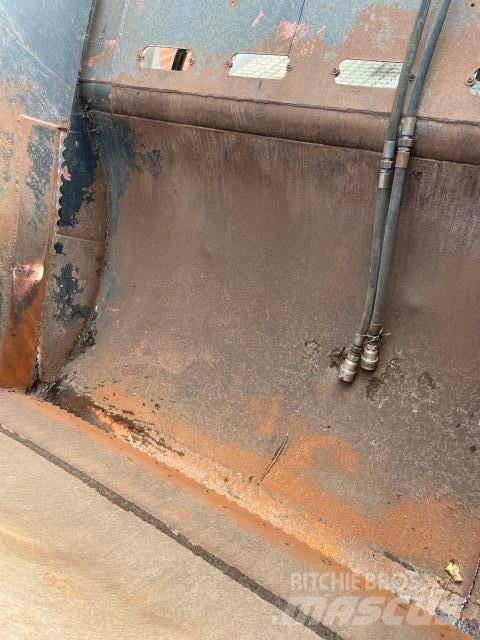 Trioliet S300 飼料トレーラー