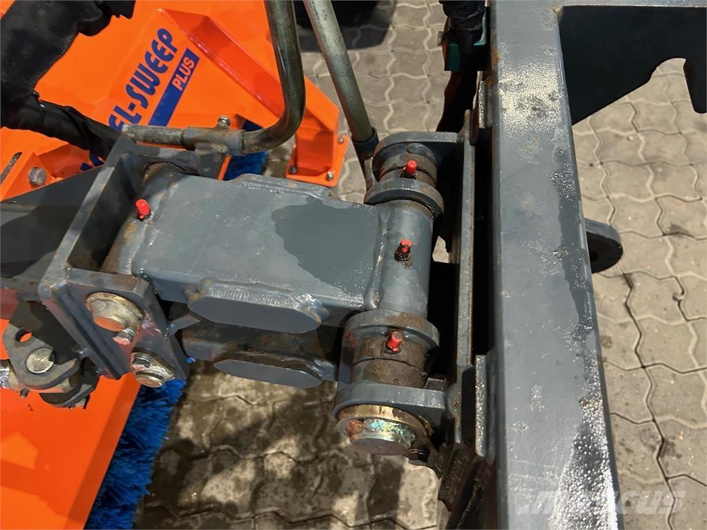 Tuchel ECO 1,5M 路面清掃機