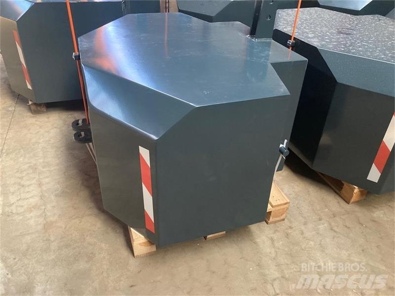 - - -  1800 KG ウエイト（フロント）