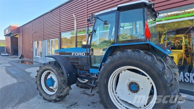 Ford 8240 トラクター