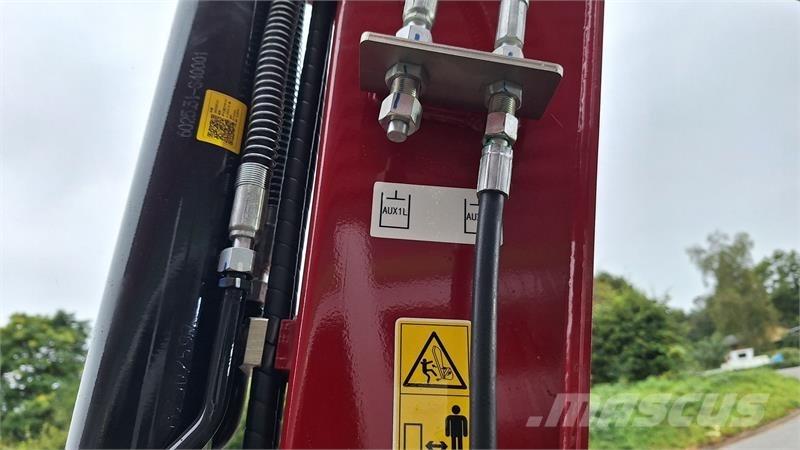 Mole M25 ny ミニ油圧ショベル 7t以下（ミニユンボ・ミニディガー）