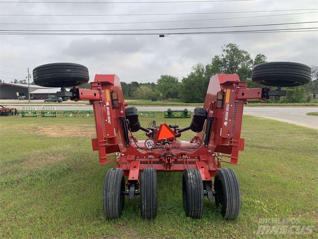Bush Hog 4115 ベールシュレッダー、カッター、アンローラー