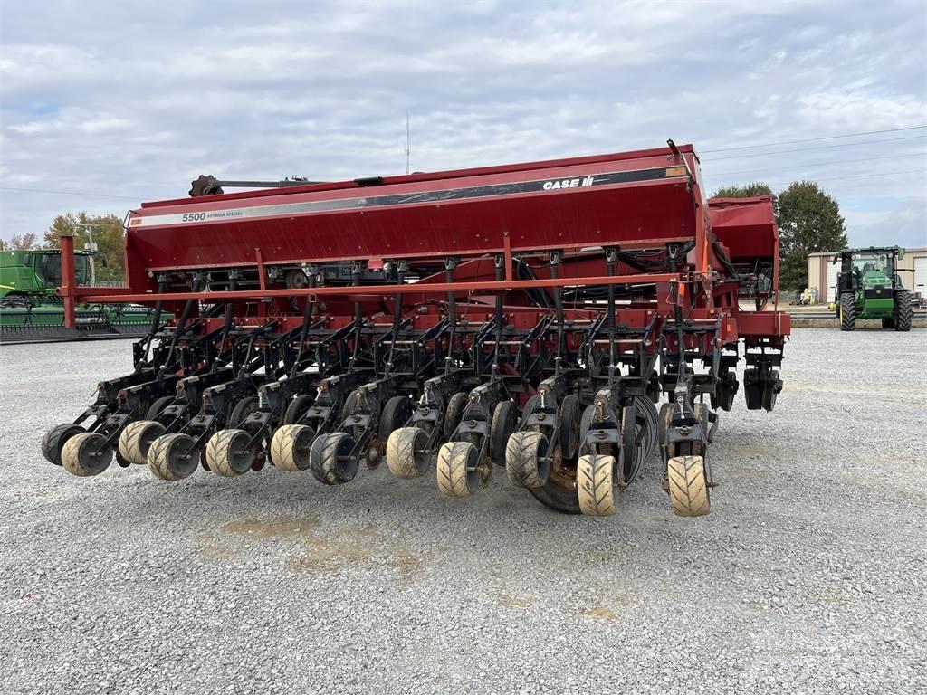 Case IH 5500 ドリル