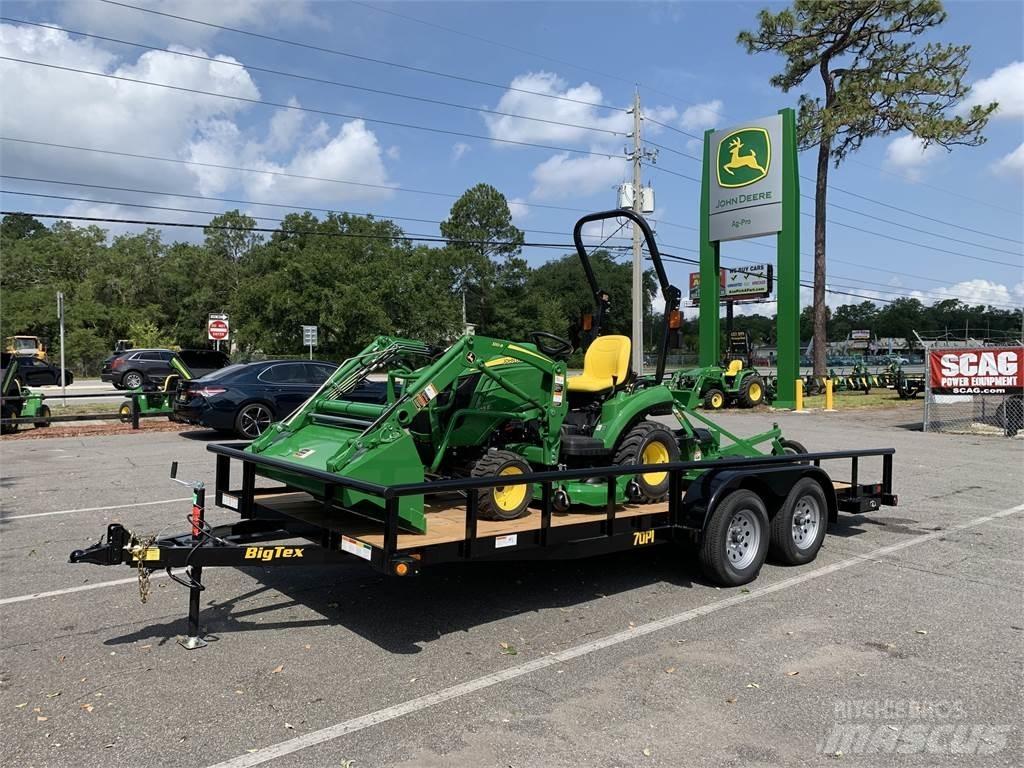 John Deere 1023E コンパクトトラクター
