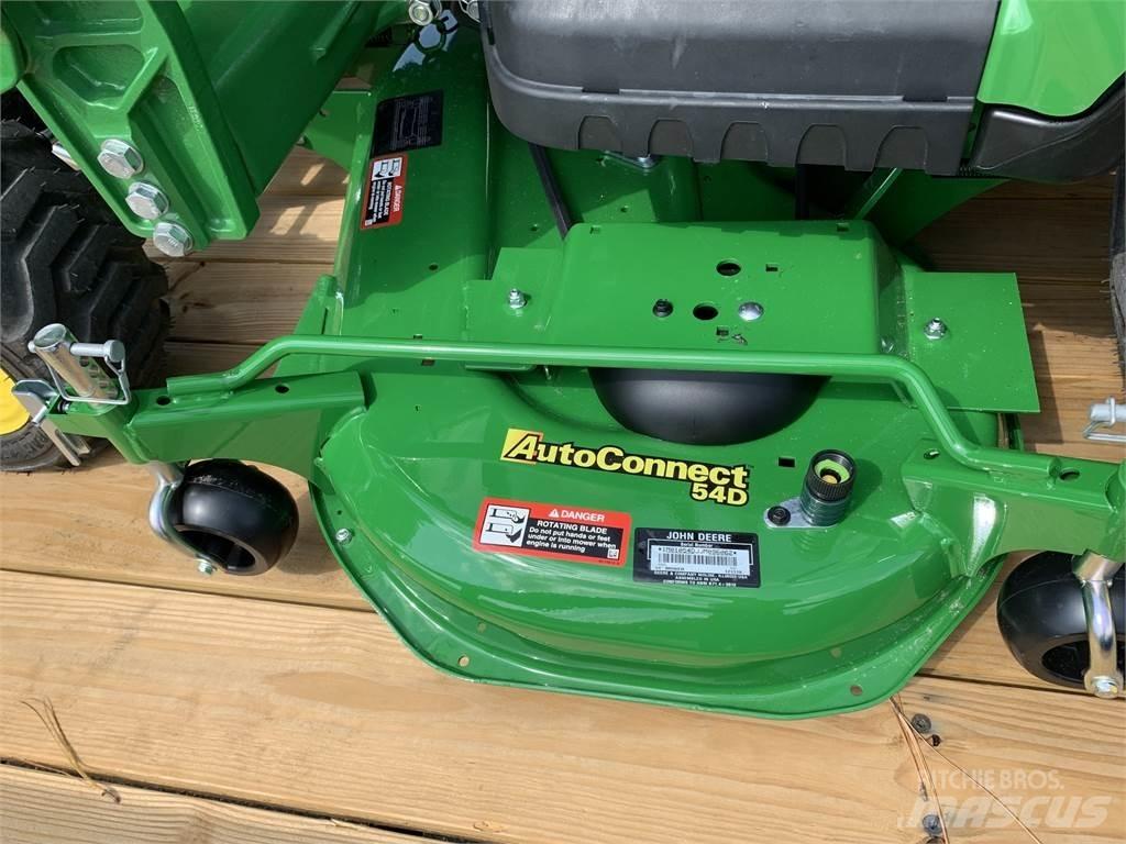 John Deere 1023E コンパクトトラクター