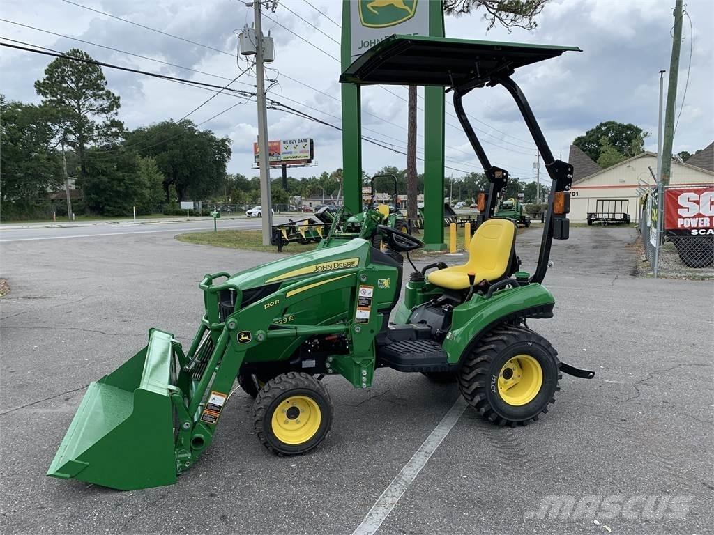 John Deere 1023E コンパクトトラクター