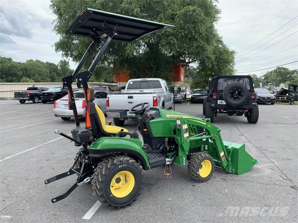 John Deere 1023E コンパクトトラクター