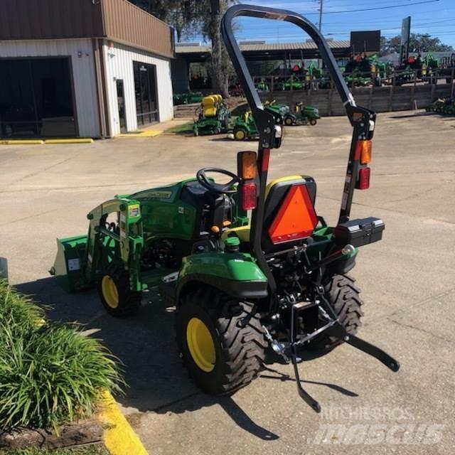 John Deere 1023E コンパクトトラクター