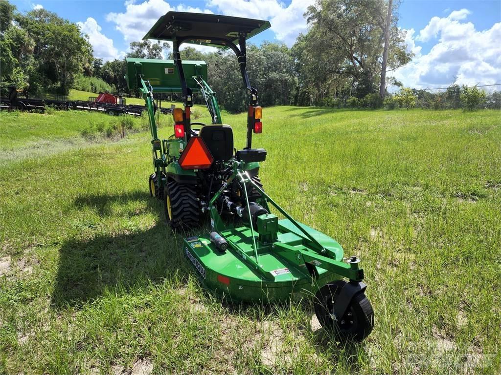 John Deere 1023E コンパクトトラクター