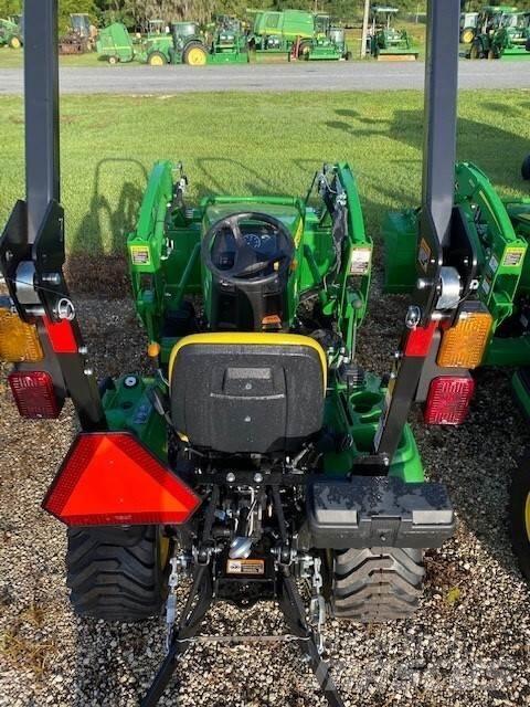 John Deere 1023E コンパクトトラクター