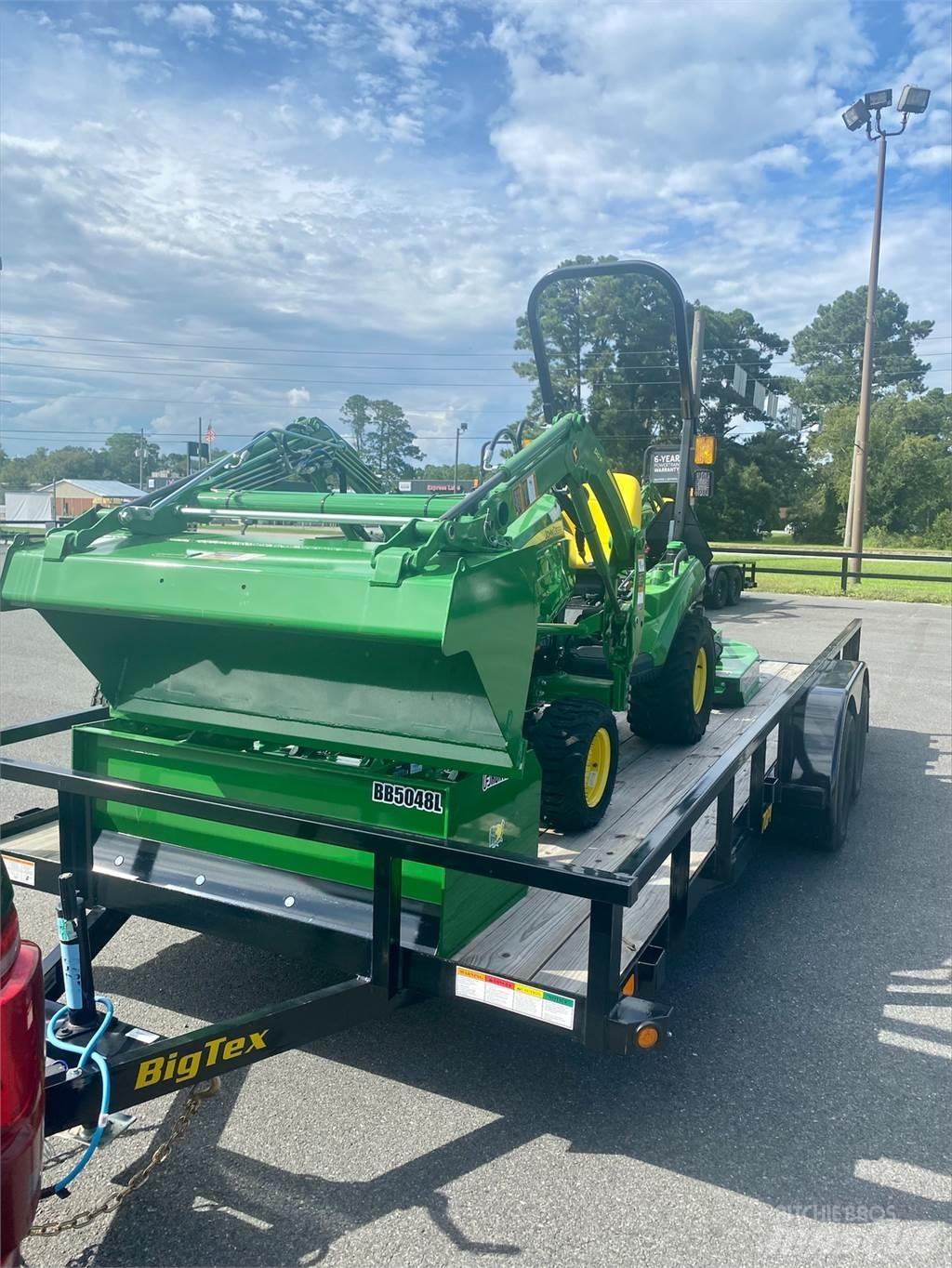 John Deere 1023E コンパクトトラクター