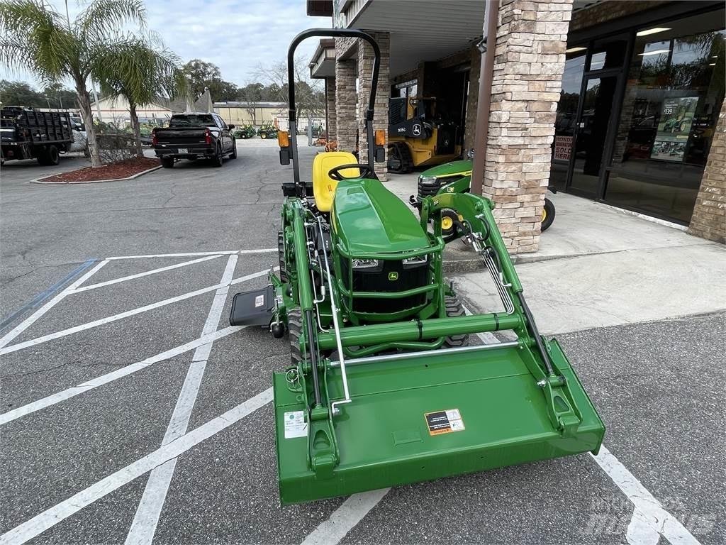 John Deere 1023E コンパクトトラクター