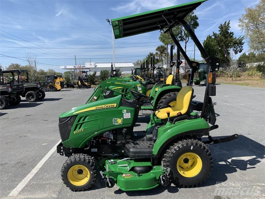 John Deere 1023E コンパクトトラクター