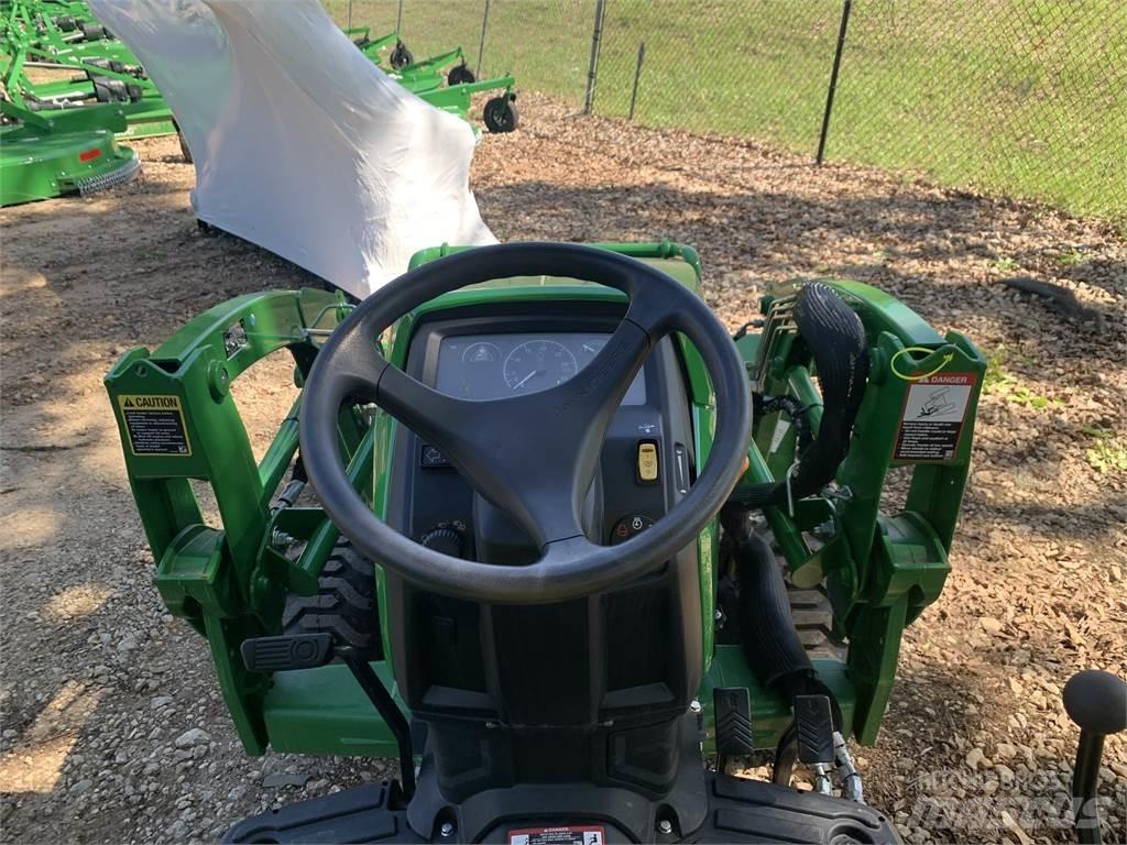 John Deere 1023E コンパクトトラクター
