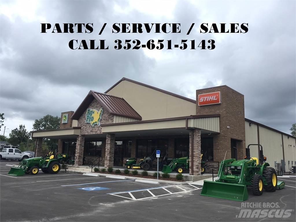 John Deere 1025R コンパクトトラクター