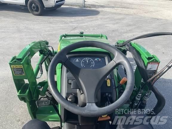 John Deere 1025R コンパクトトラクター