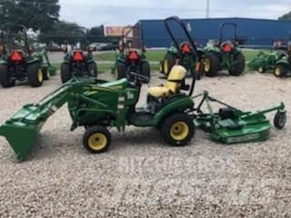 John Deere 1025R コンパクトトラクター
