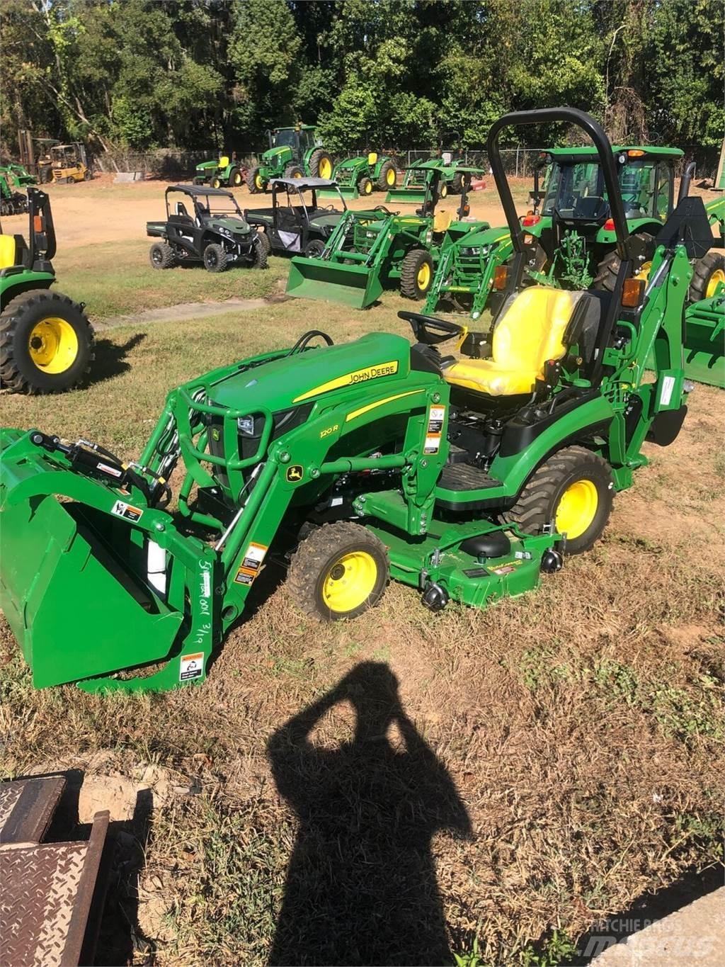 John Deere 1025R コンパクトトラクター