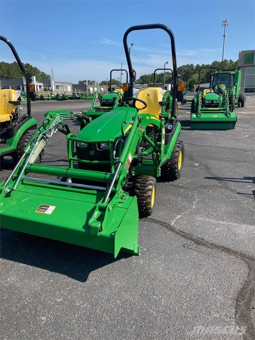 John Deere 1025R コンパクトトラクター