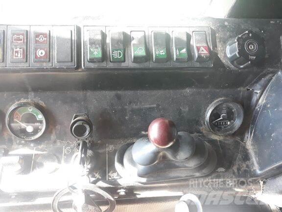 John Deere 1177 コンバイン
