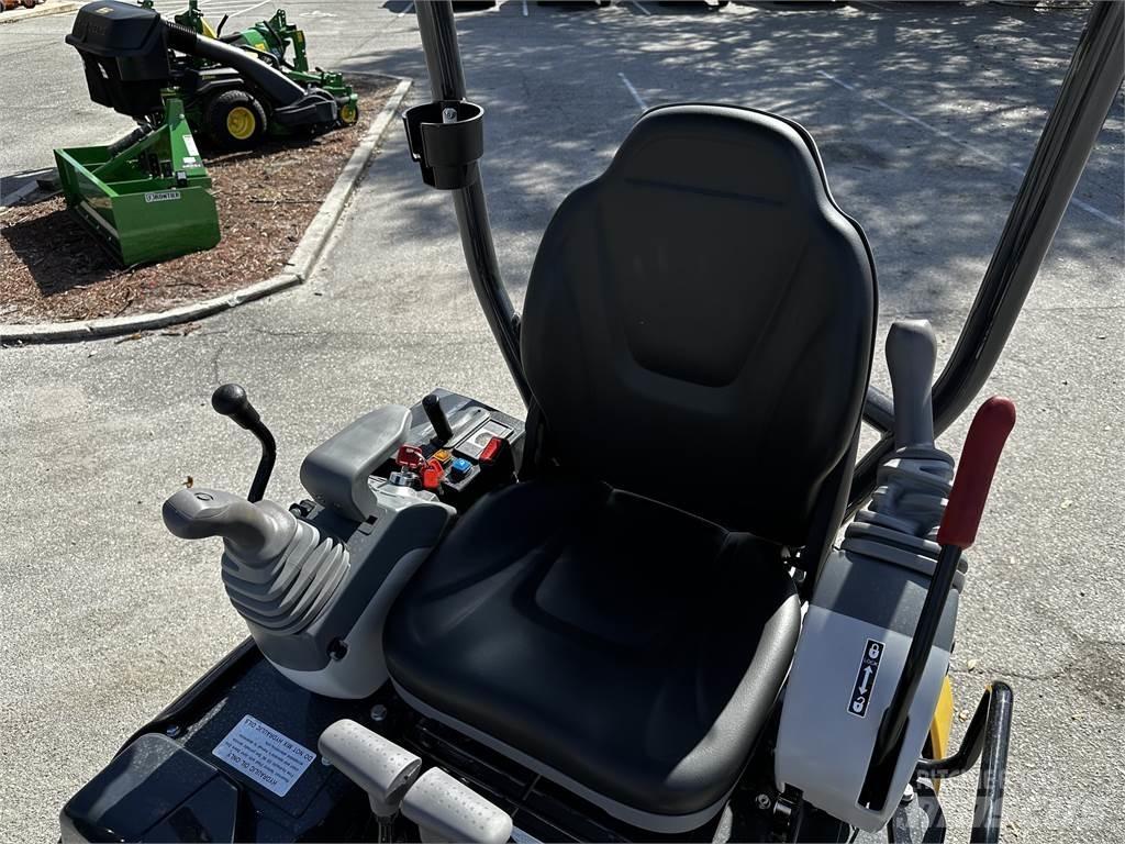 John Deere 17 P ミニ油圧ショベル 7t以下（ミニユンボ・ミニディガー）