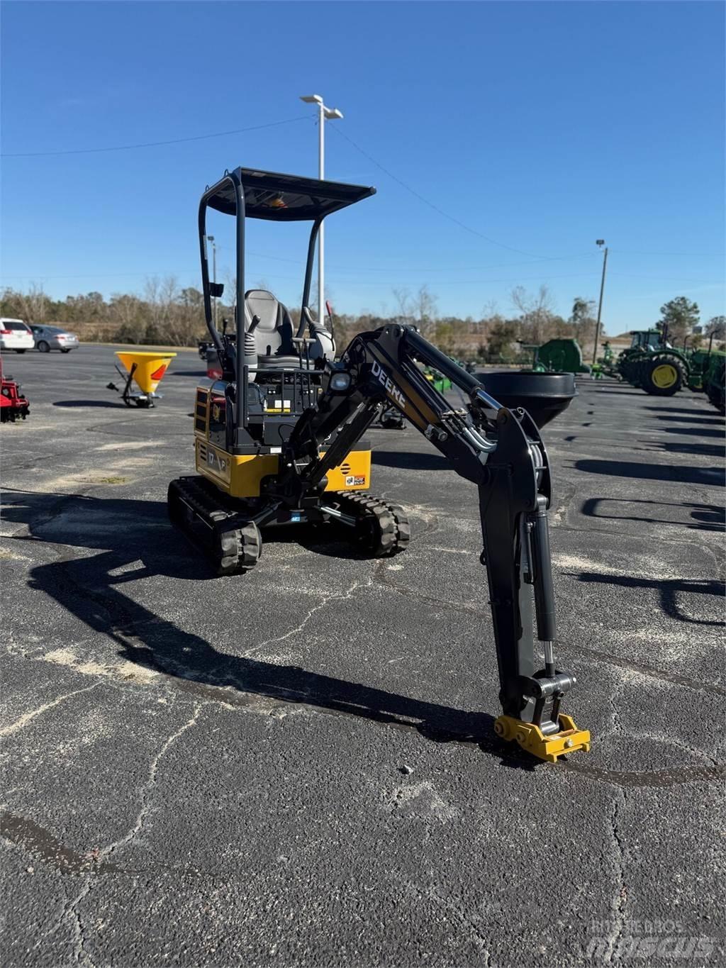 John Deere 17 P ミニ油圧ショベル 7t以下（ミニユンボ・ミニディガー）
