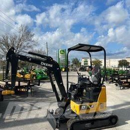 John Deere 17 P ミニ油圧ショベル 7t以下（ミニユンボ・ミニディガー）