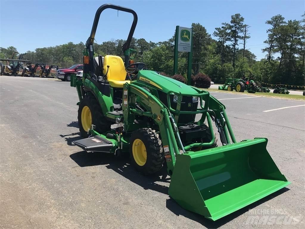 John Deere 2025R コンパクトトラクター
