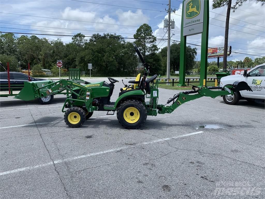 John Deere 2025R コンパクトトラクター
