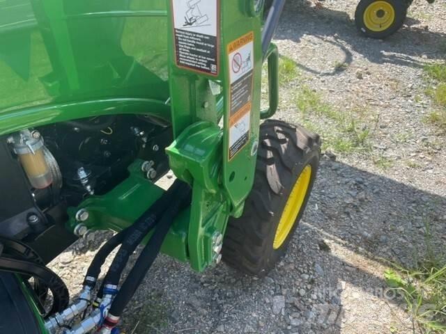 John Deere 2025R コンパクトトラクター